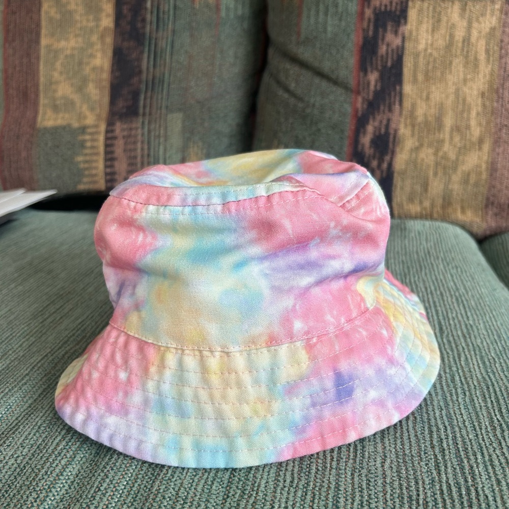 Women’s tie dye bucket hat